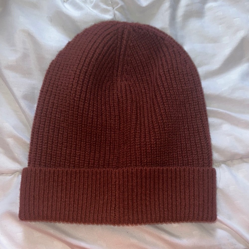 Club Monaco Paprika Knit Hat with Ribbed Texture